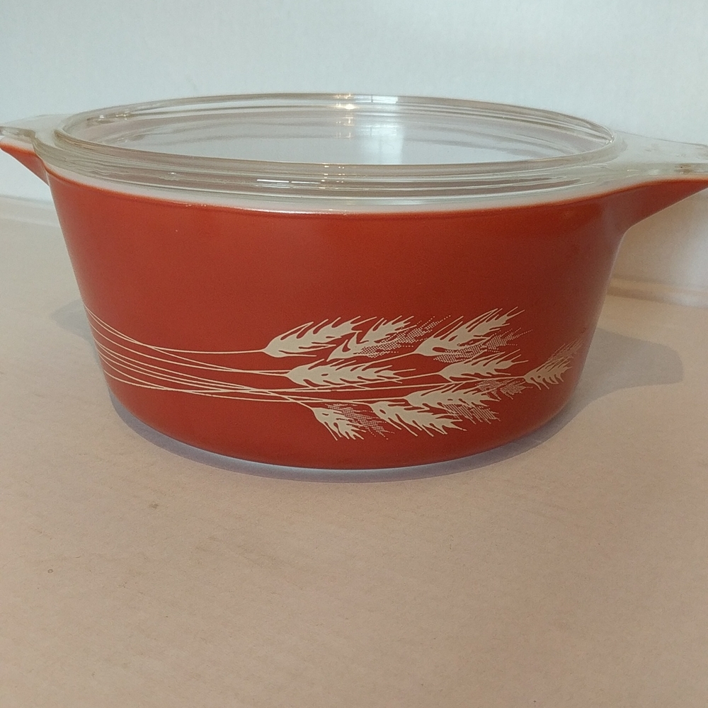 475-B Rust Autumn Harvest Wheat 2.5 Qt Casserole Dish Bowl w/ Lid